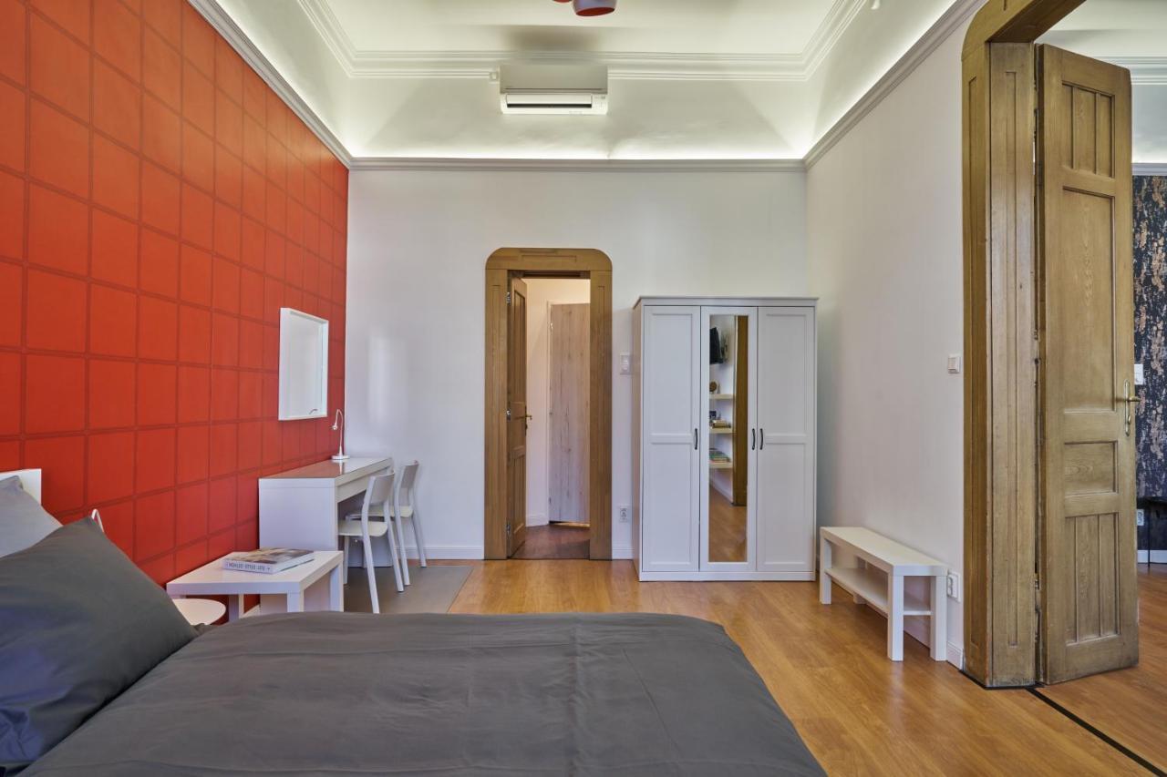Nanirol Apartment At Gellert Bath Budapeste Exterior foto