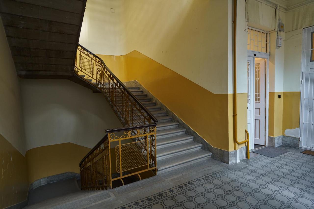Nanirol Apartment At Gellert Bath Budapeste Exterior foto